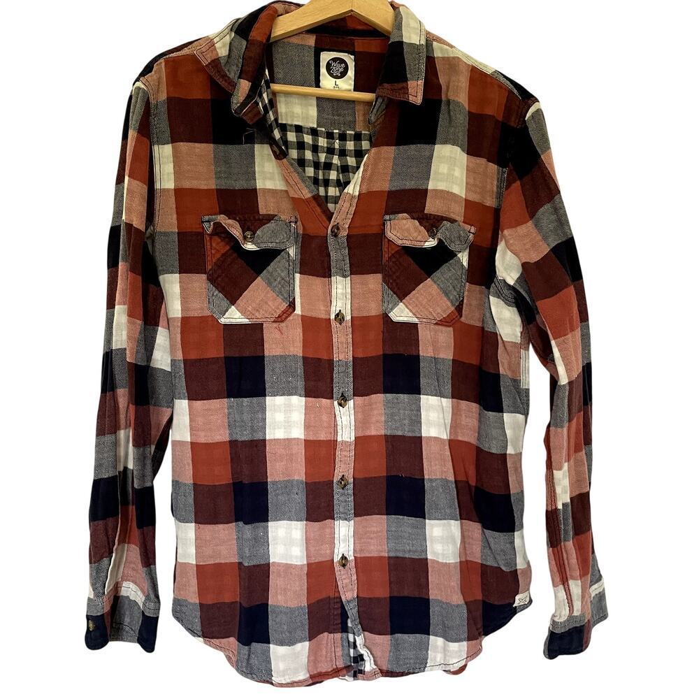 Wave zone women's size L red blue white checkered long sleeved button down top